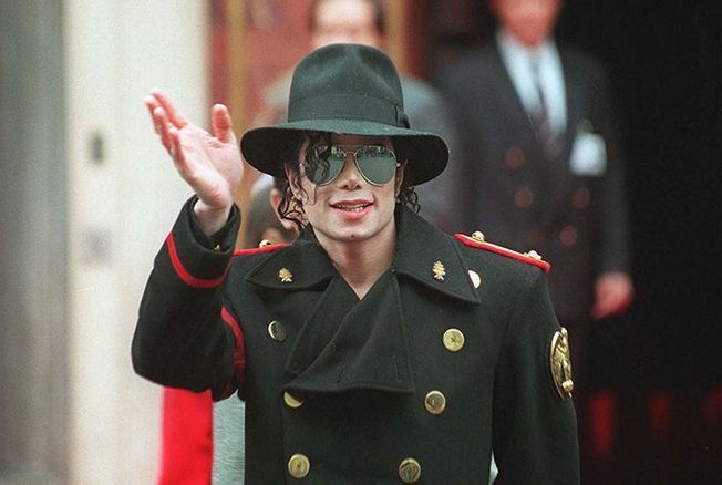 Michael Jackson : cet objet précieux que sa fille, Paris, a conservé après sa mort Mjparis
