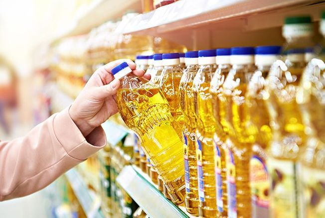 Supermarché : voici le prix de l’huile de tournesol en 2021 comparé à aujourd’hui, la différence de coût est inattendue
