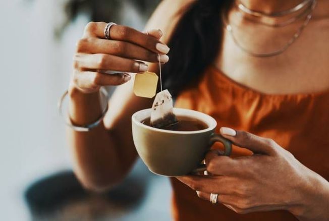Les buveurs de thé noir bénéficient de ces éventuels bienfaits pour la santé, selon une étude
