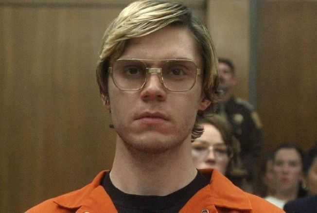 Evans Peters dans la peau d'un cannibale : première bande-annonce pour la série Netflix sur la véritable histoire de Jeffrey Dahmer