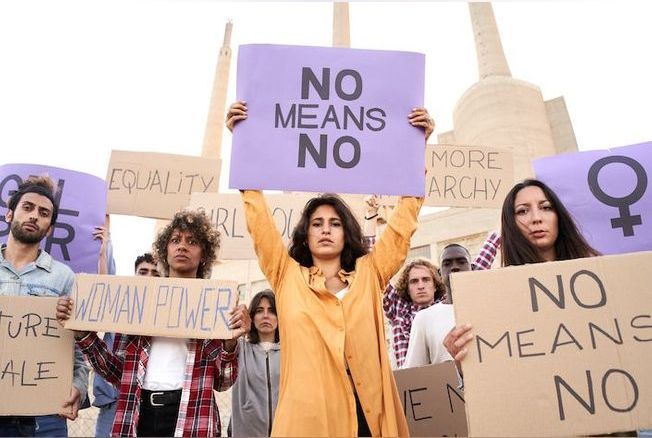 « Seul un oui est un oui » : L’Espagne renforce sa législation contre le viol avec l’entrée en vigueur d’une obligation de consentement explicite