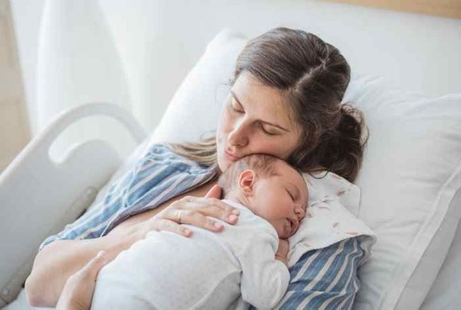 Post-partum : quels soins après un accouchement difficile ?