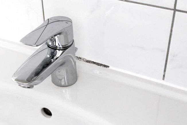 Astuces : voici comment nettoyer la moisissure des joints de votre salle de bain