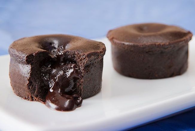 Voici la recette du moelleux au chocolat ultra facile de Cyril Lignac à faire en moins de 15 minutes