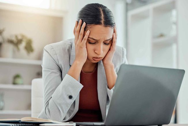 Voici 7 conseils d’une experte pour apprendre à gérer le stress au travail