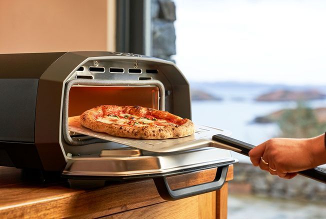 Four à pizza électrique Ooni Volt 12 : notre avis sur cet appareil qui  promet des pizzas