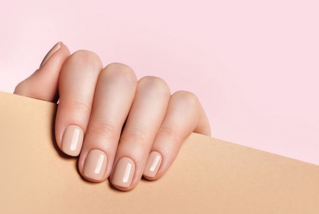 Naked nails à la rentrée on adopte le naturel jusqu au bout des