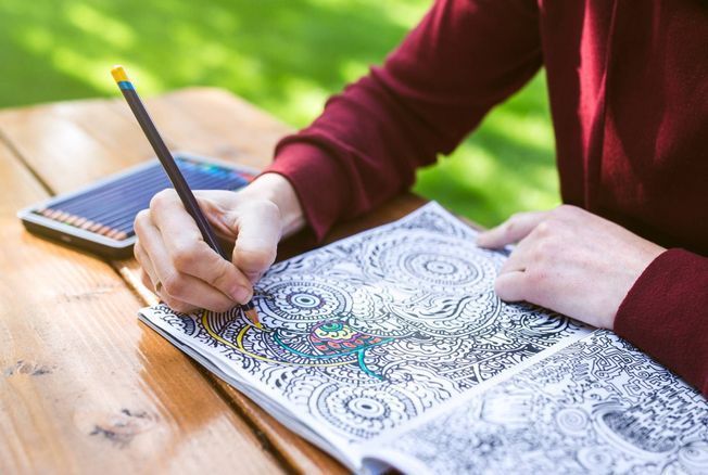 Les bienfaits du coloriage anti-stress : une activité zen aussi pour