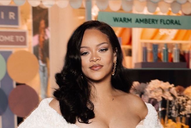 Rihanna et Diesel s’associent et lancent collection capsule de lingerie et prêt-à-porter