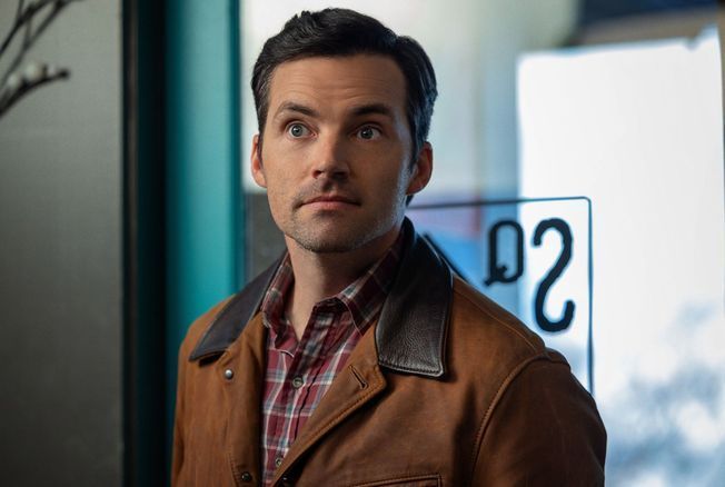  Our Little Secret  sur Netflix : qui est Ian Harding, l’acteur principal de ce film de Noël qui cartonne ?