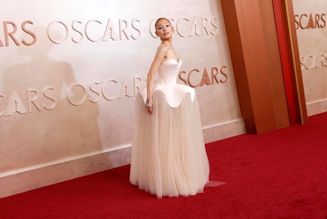 Oscars 2025 : la robe pieuvre haute couture d'Ariana Grande n'est pas passée inaperçue