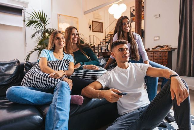 Cinéma, série, clips musicaux… le tabac est-il encore trop présent sur nos écrans ? L’alerte d’un organisme français
